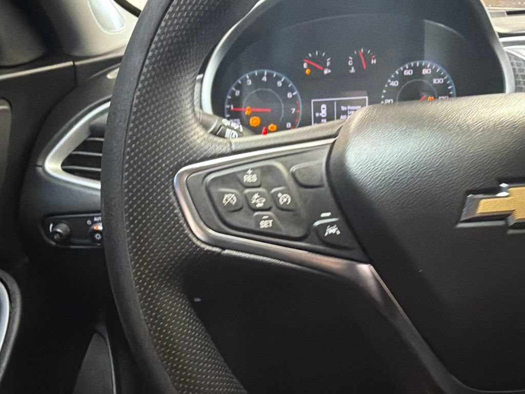 Used 2024 Chevrolet Malibu LT FWD image 17