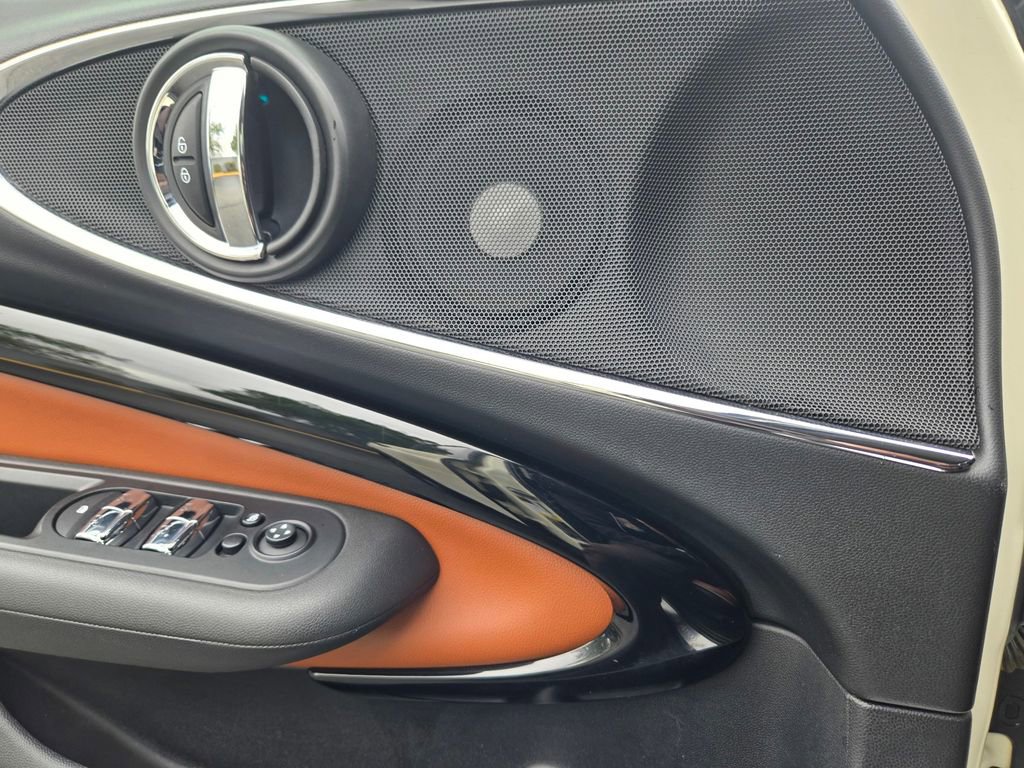 Used 2022 MINI Cooper Clubman S image 14