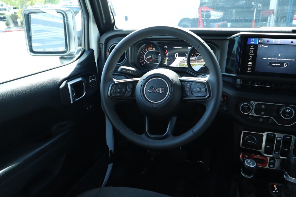Certified 2025 Jeep Wrangler Unlimited Rubicon AWD/4WD image 26