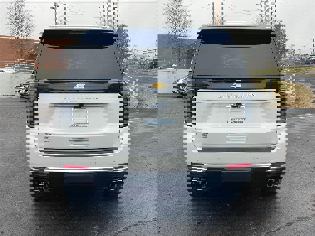 New 2026 Chevrolet Suburban High Country image 6