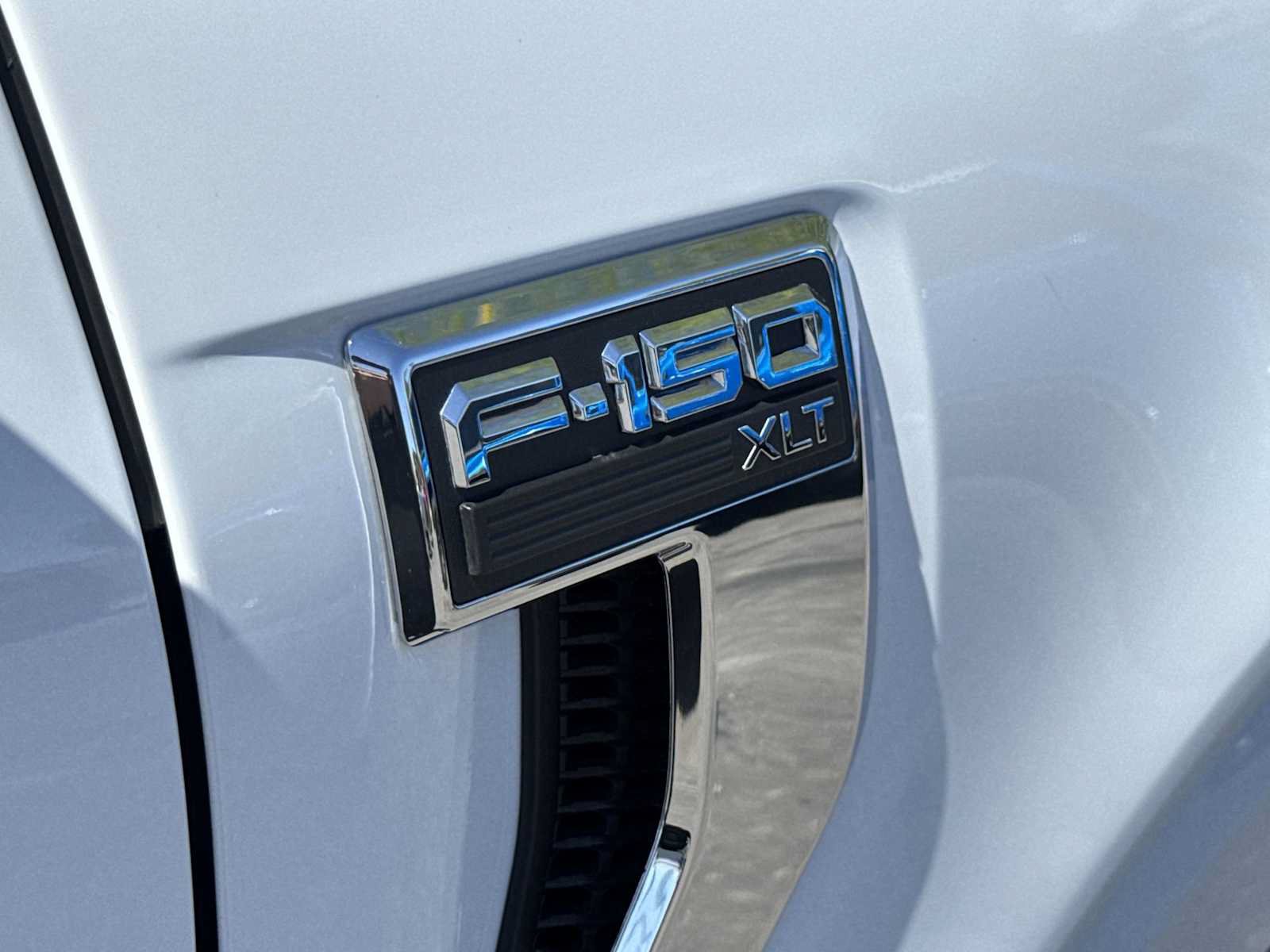 Used 2025 Ford F150 XLT w/ Equipment Group 301A Standard AWD/4WD image 11