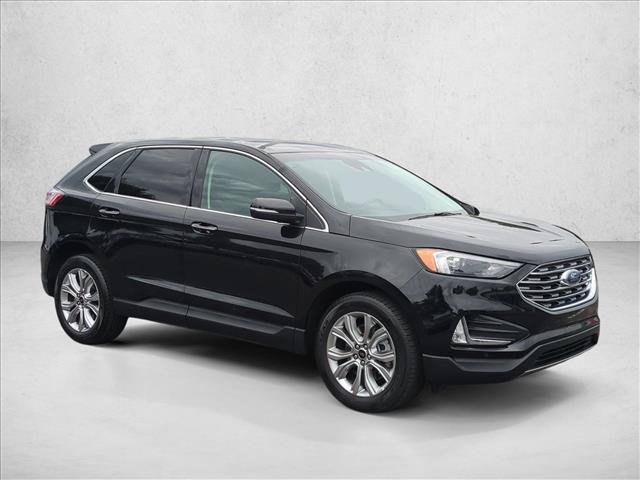 Used 2024 Ford Edge Titanium AWD/4WD image 3