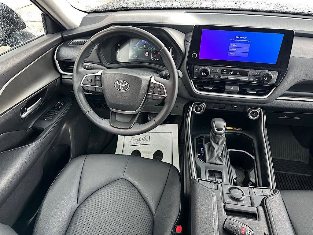 Certified 2024 Toyota Grand Highlander AWD image 17