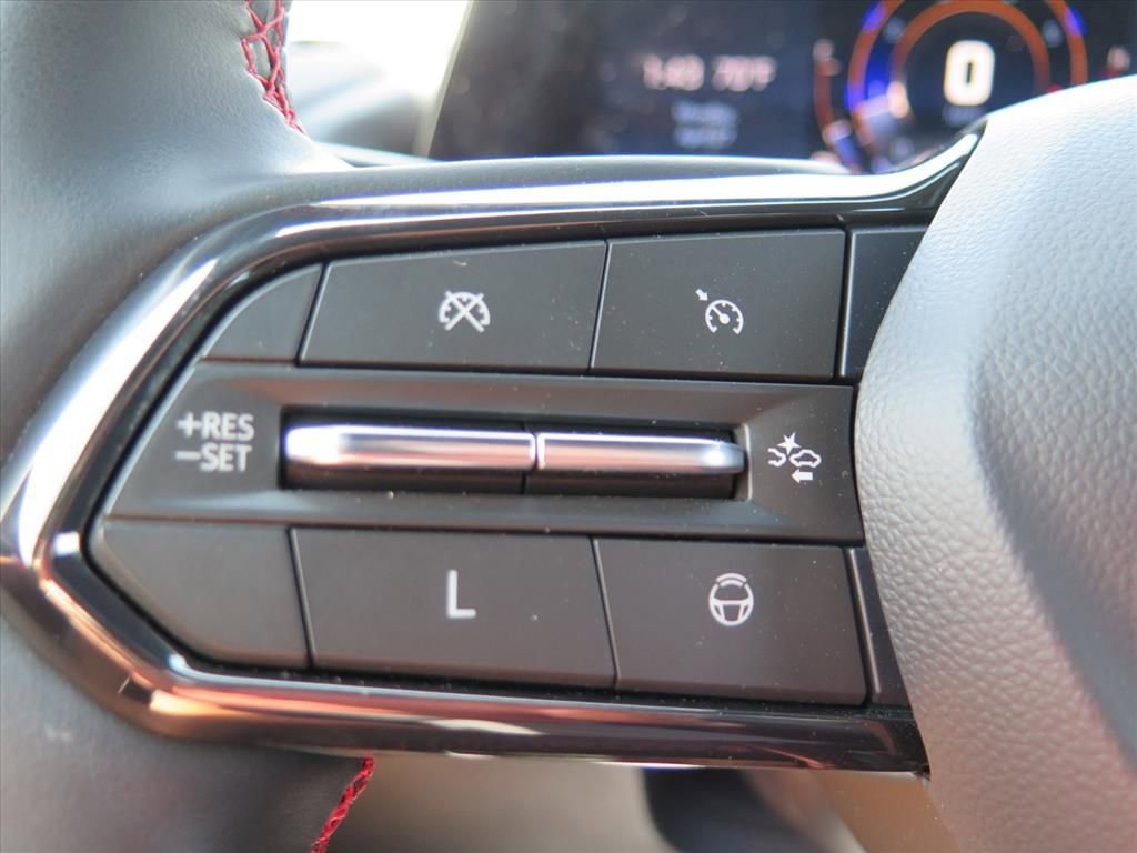 Used 2024 Chevrolet Traverse RS AWD/4WD image 19