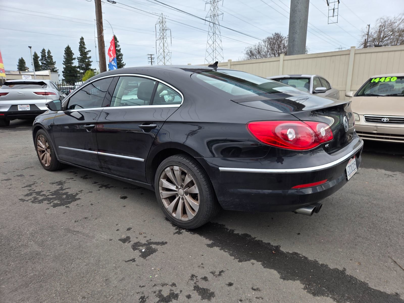 Used 2010 Volkswagen CC Sport FWD image 2