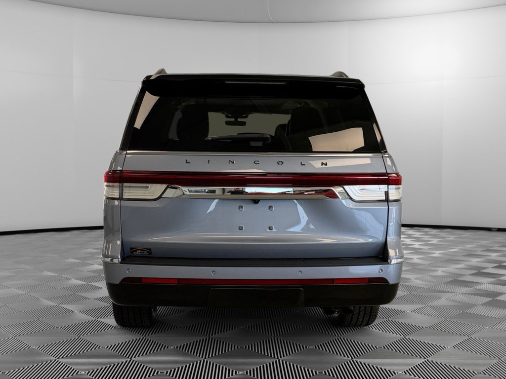 Used 2023 Lincoln Navigator L Black Label AWD/4WD image 7