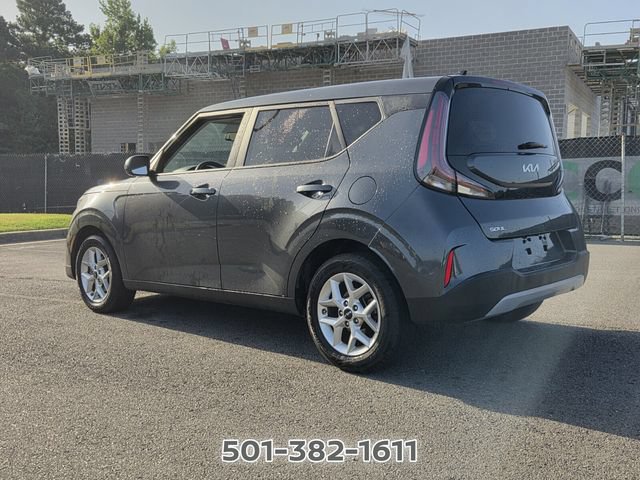 Used 2024 Kia Soul LX w/ Option Group 015 FWD image 3