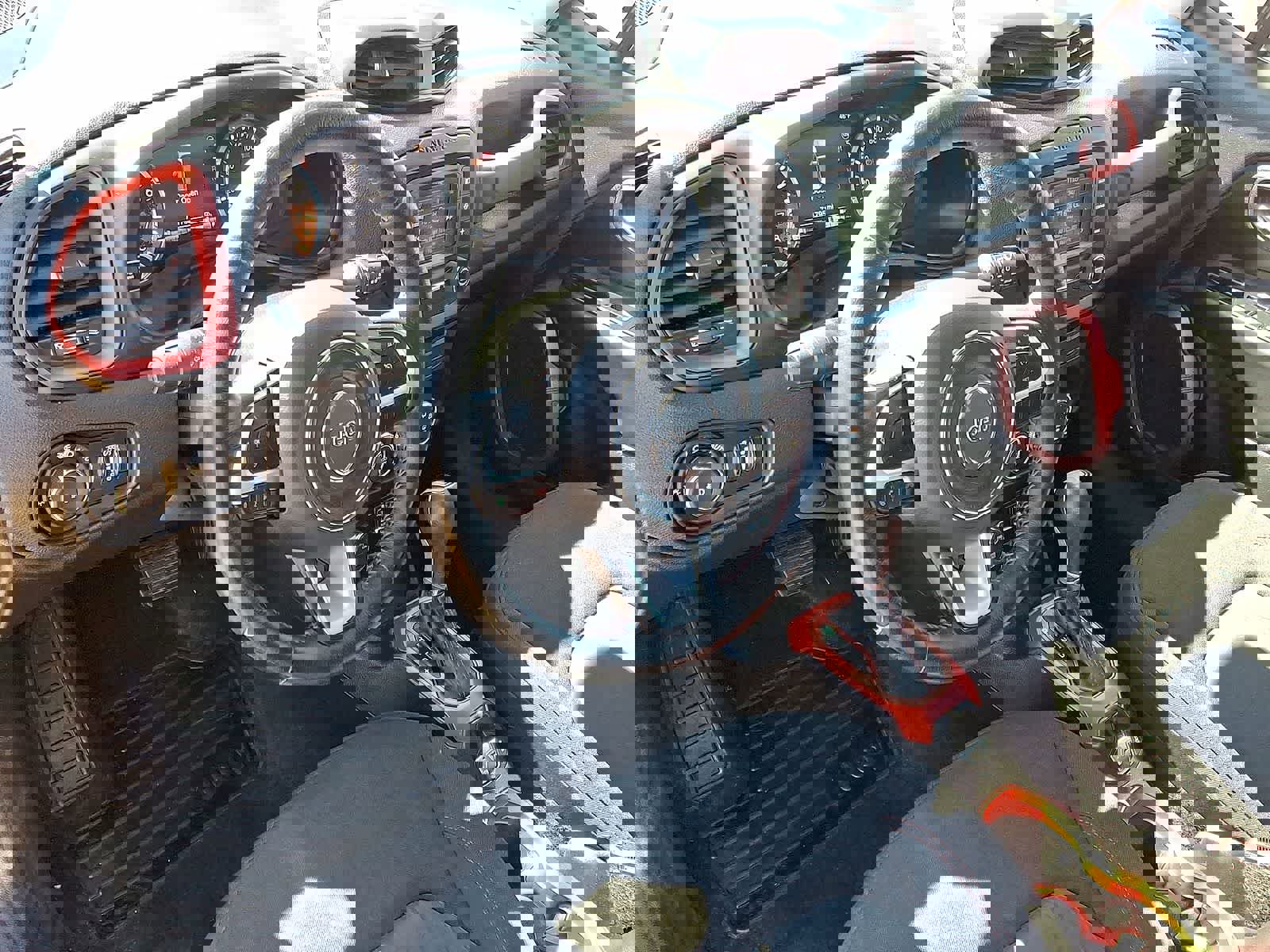 Used 2015 Jeep Renegade Trailhawk image 16