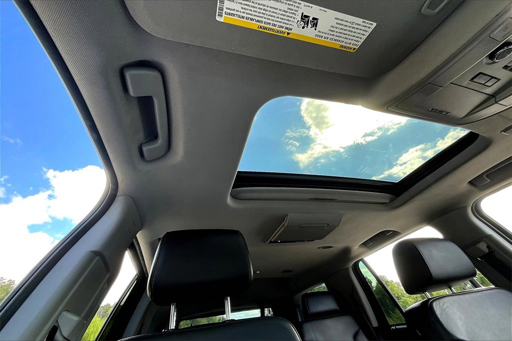 Used 2016 GMC Yukon SLT w/ Open Road Package image 21