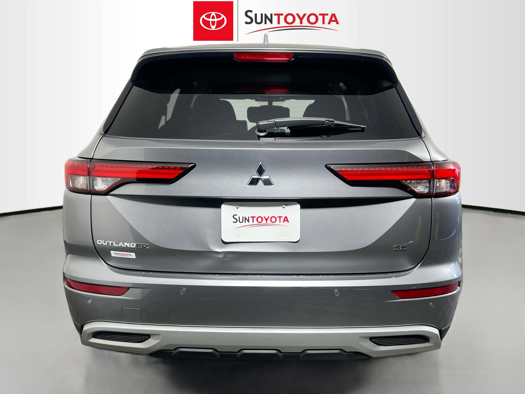 Used 2022 Mitsubishi Outlander SE image 5