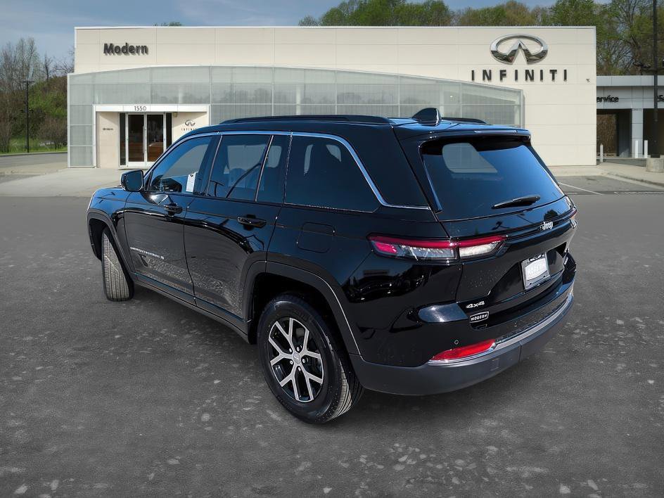 Used 2025 Jeep Grand Cherokee Limited image 5