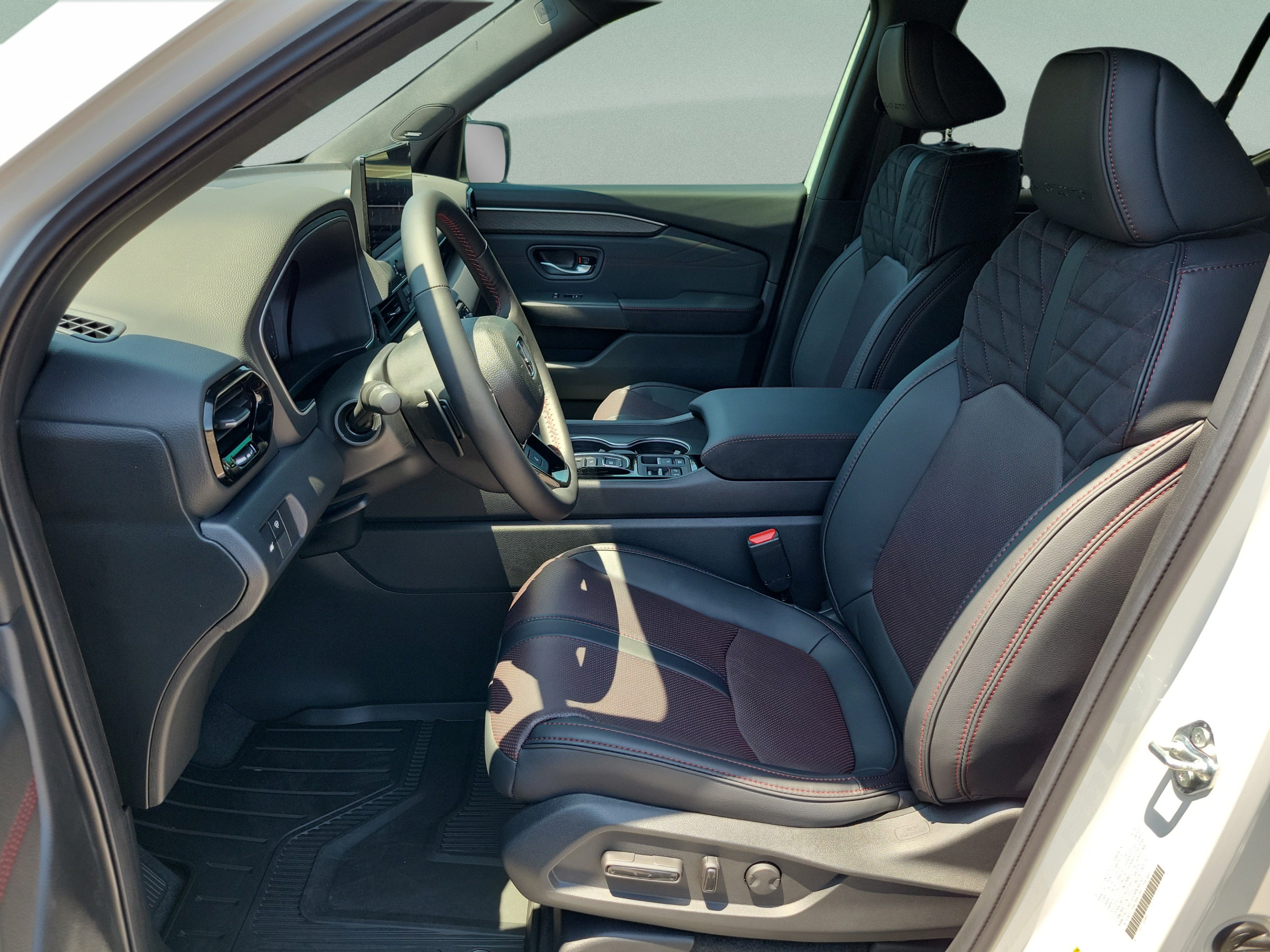 New 2026 Honda Pilot Black Edition image 25