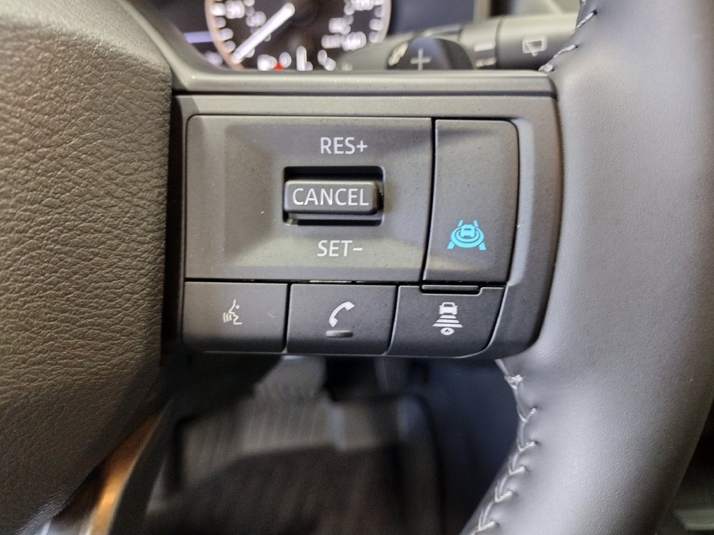 Used 2026 Nissan Rogue SV w/ Cold Weather Package AWD/4WD image 27