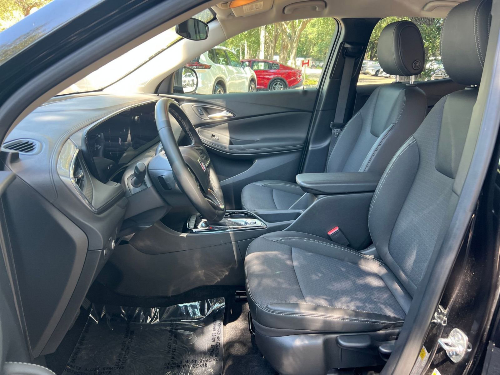 Used 2025 Buick Encore GX Preferred FWD image 25