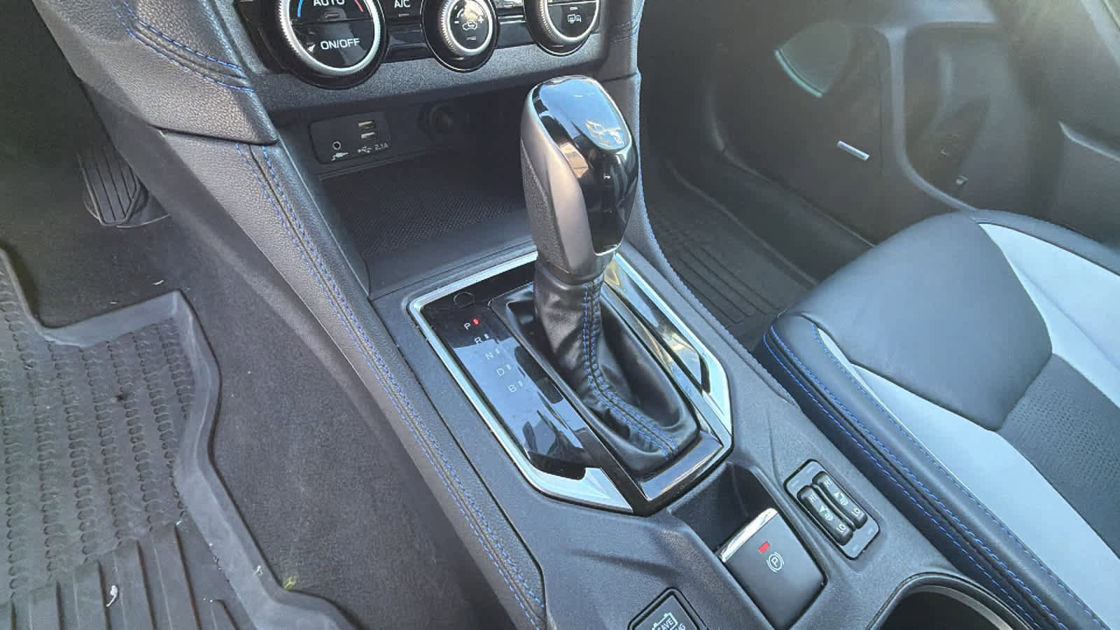 Used 2020 Subaru Crosstrek w/ Moonroof Package w/Navigation image 5