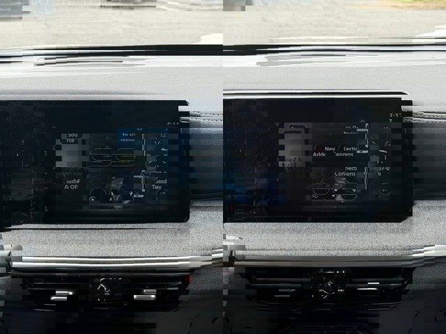 New 2025 Nissan Kicks SV image 23