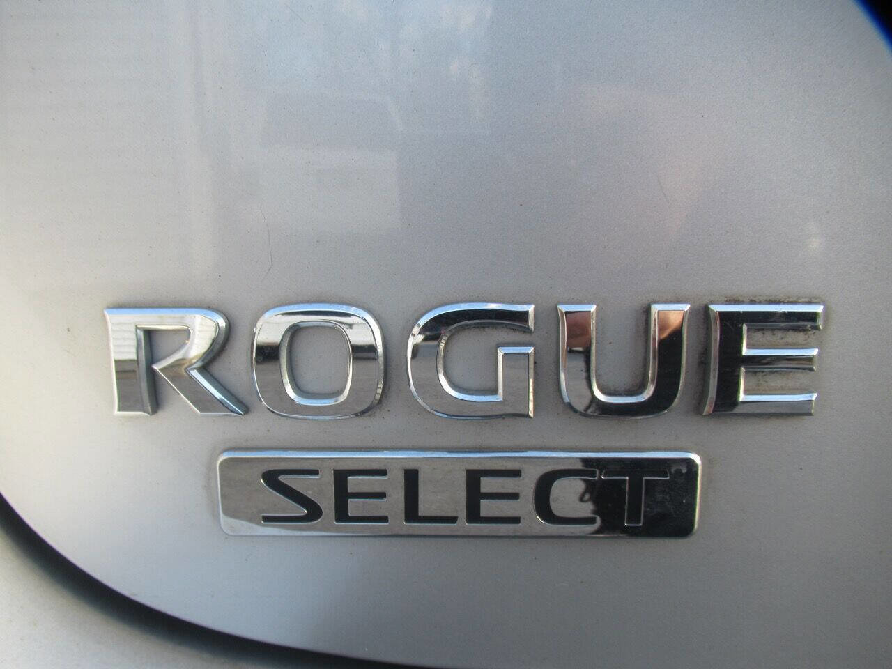 Used 2014 Nissan Rogue S w/ Convenience Package AWD/4WD image 13