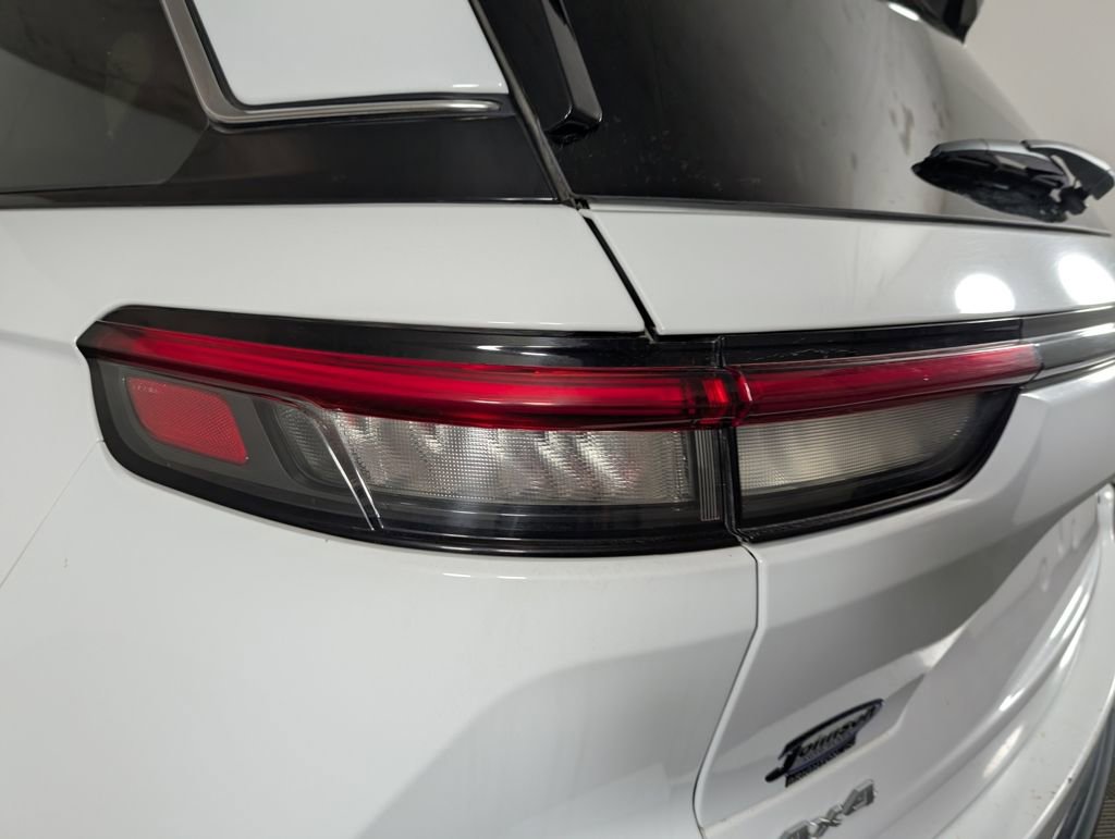 Certified 2024 Jeep Grand Cherokee Limited image 13