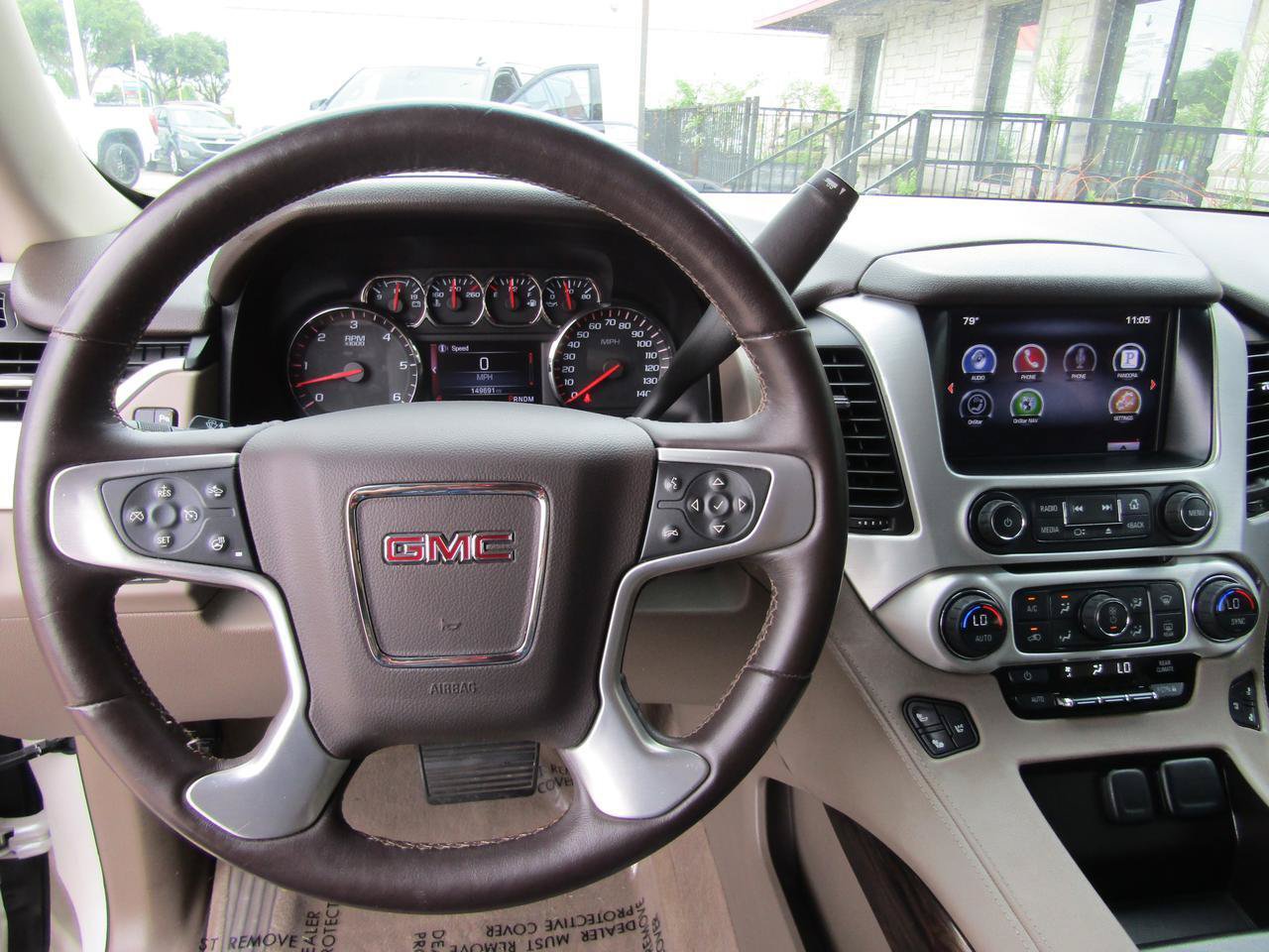 Used 2015 GMC Yukon SLT w/ HD Trailering Package RWD image 18