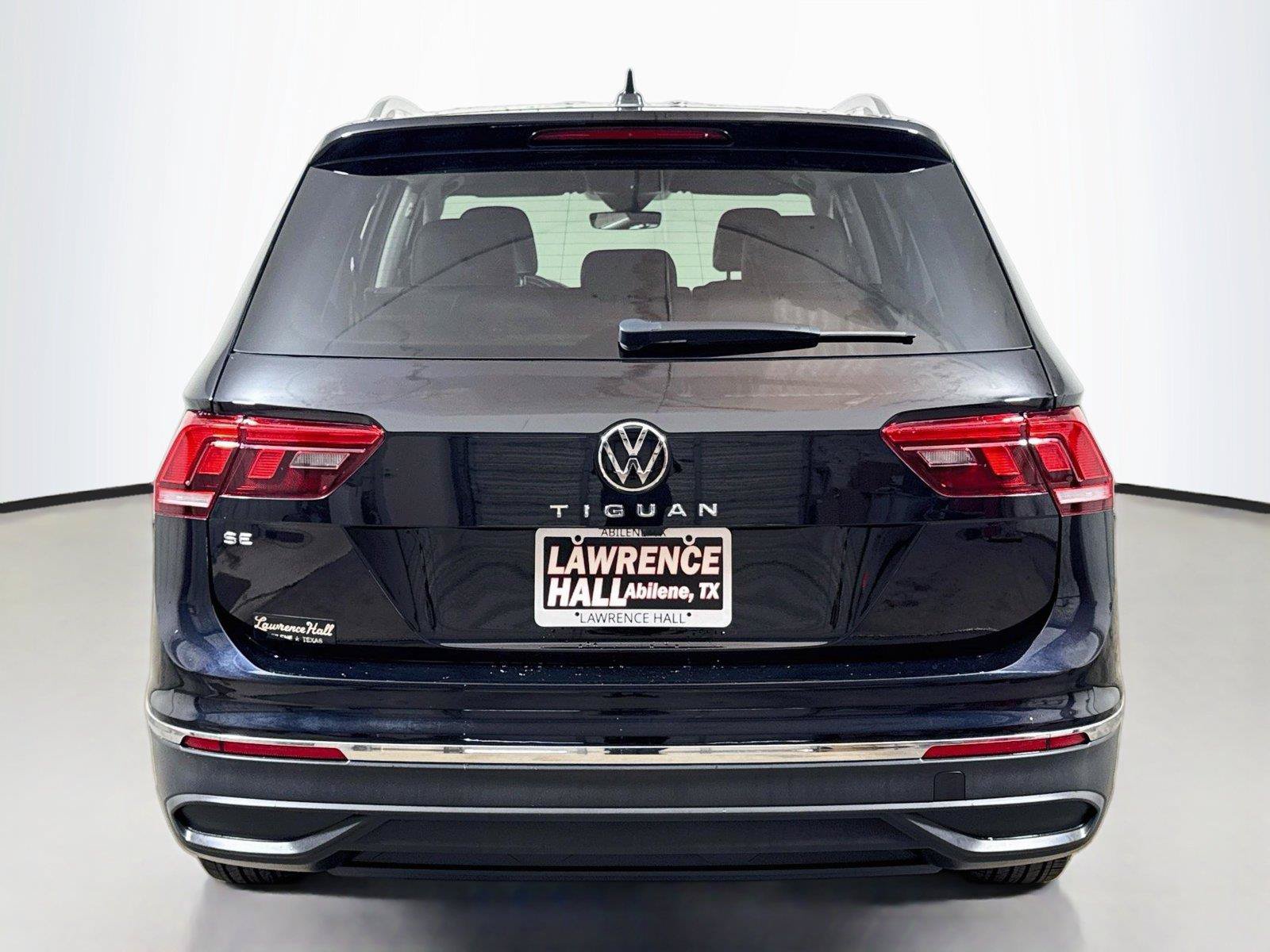 Used 2023 Volkswagen Tiguan SE FWD image 5
