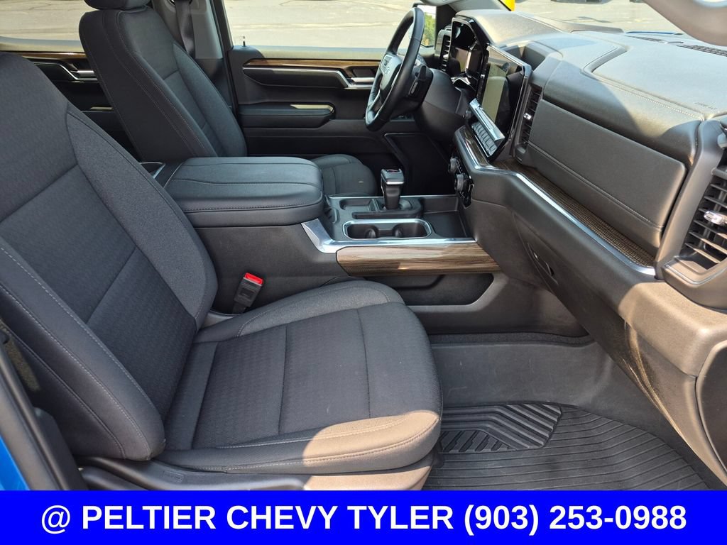 Used 2023 Chevrolet Silverado 1500 RST AWD/4WD image 12