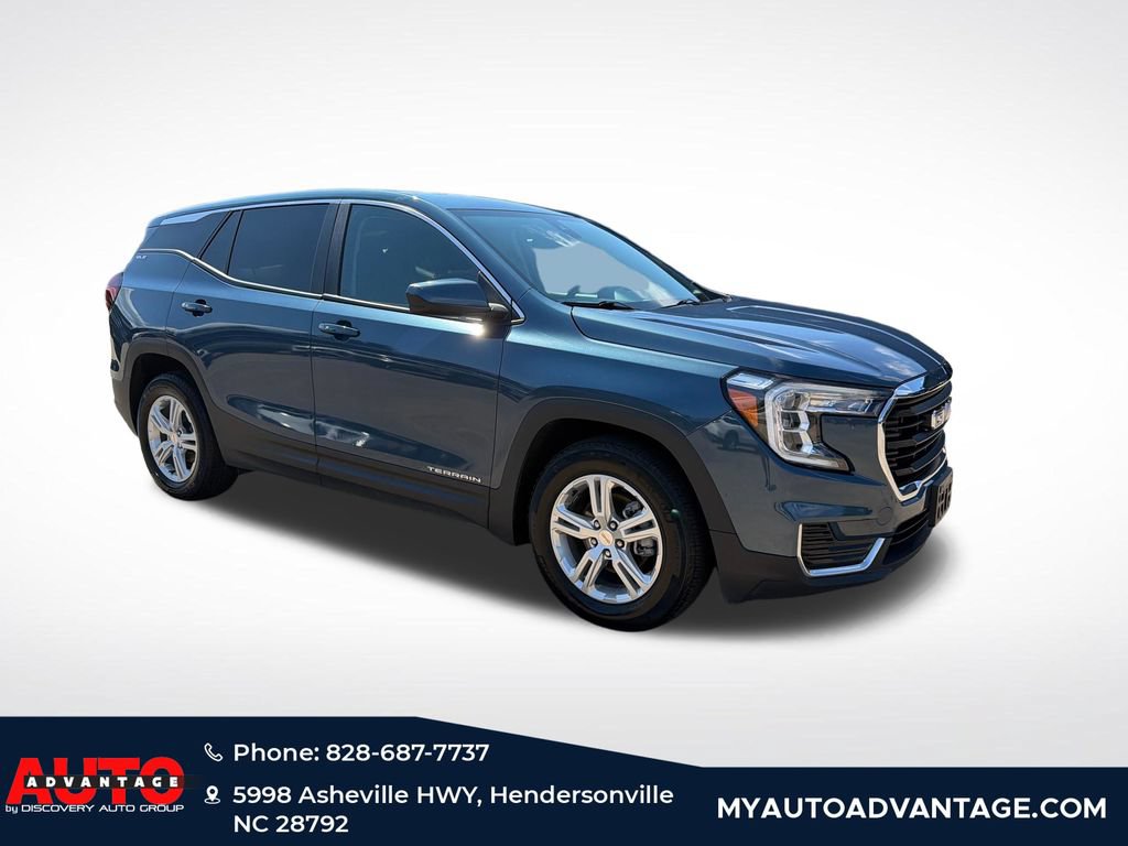 Used 2024 GMC Terrain SLE FWD image 1