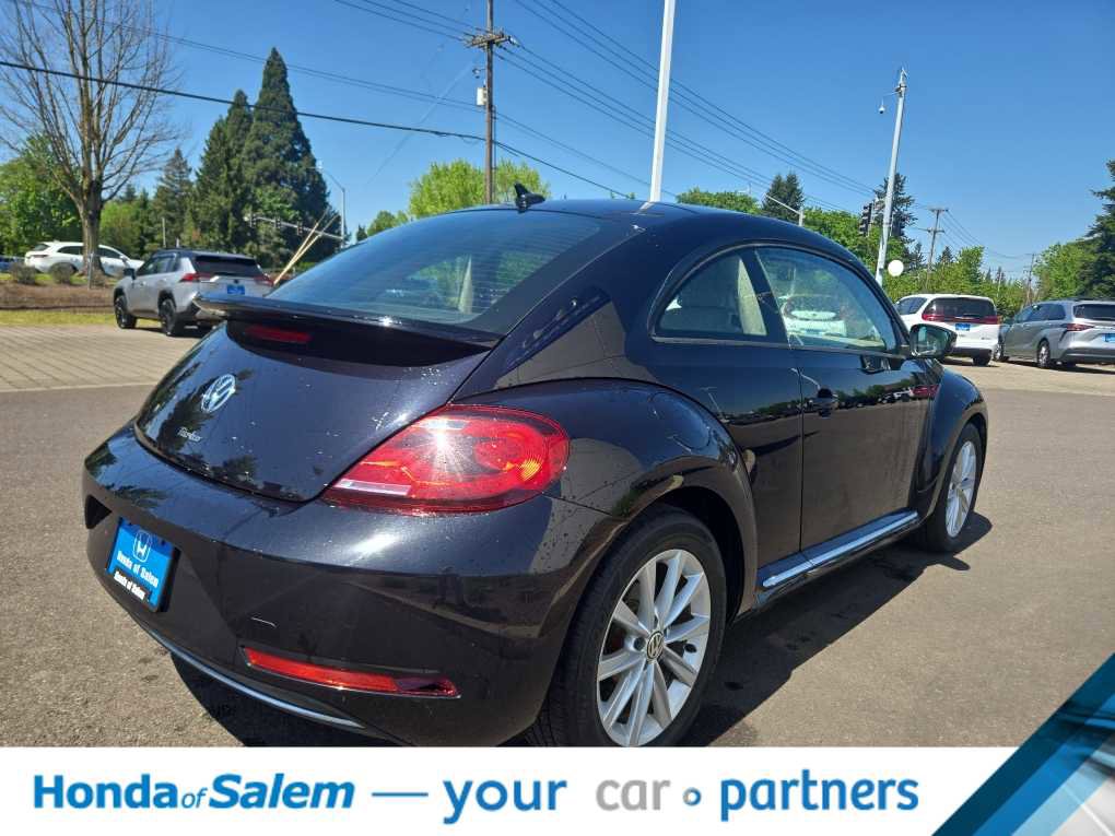 Used 2017 Volkswagen Beetle 1.8T SEL FWD image 4