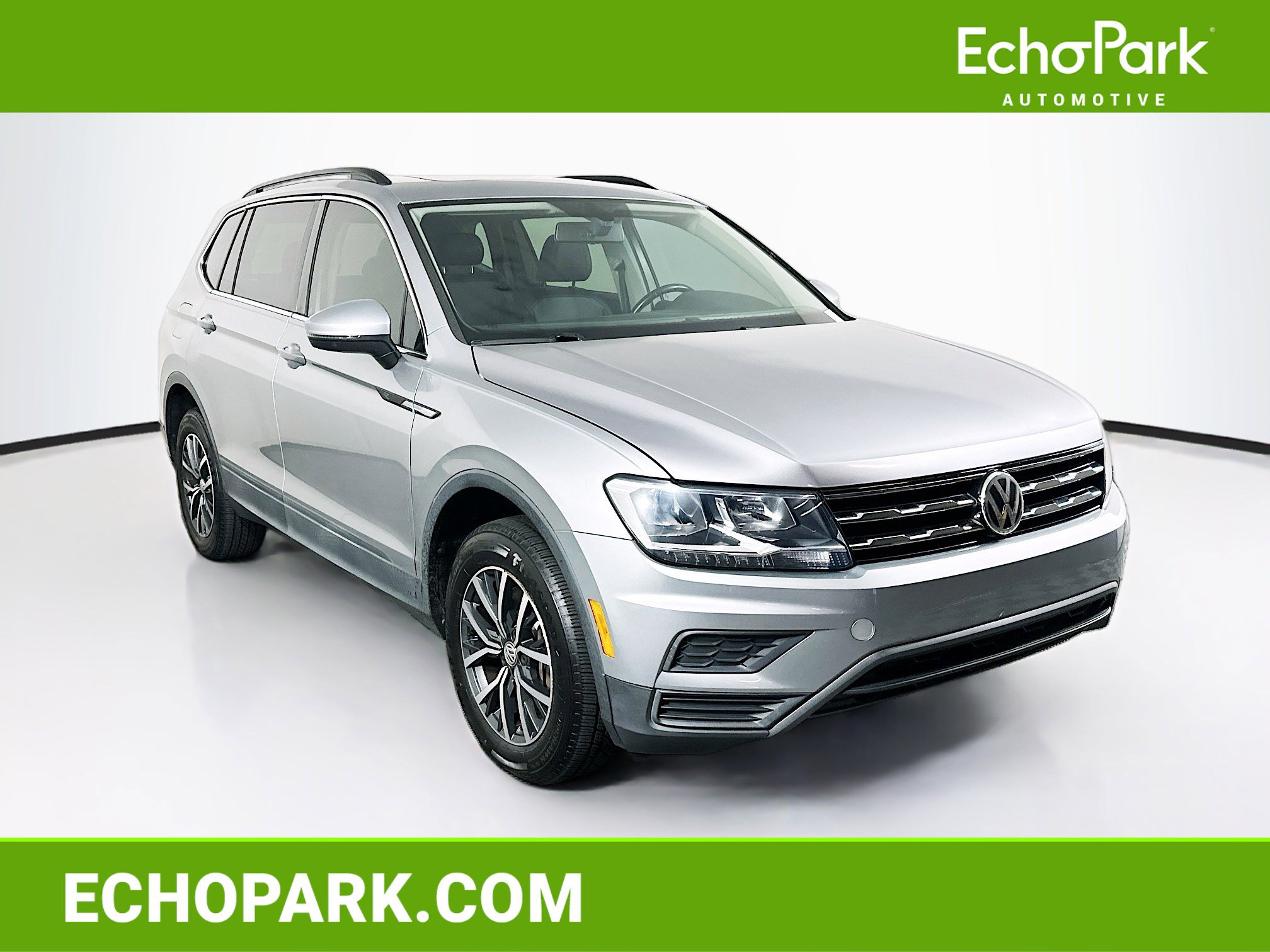 Used 2019 Volkswagen Tiguan SE w/ Panoramic Sunroof Package FWD image 1