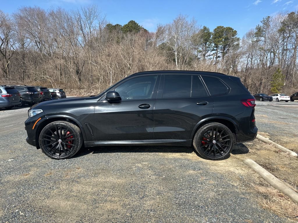 Used 2022 BMW X5 M50i w/ Executive Package image 2