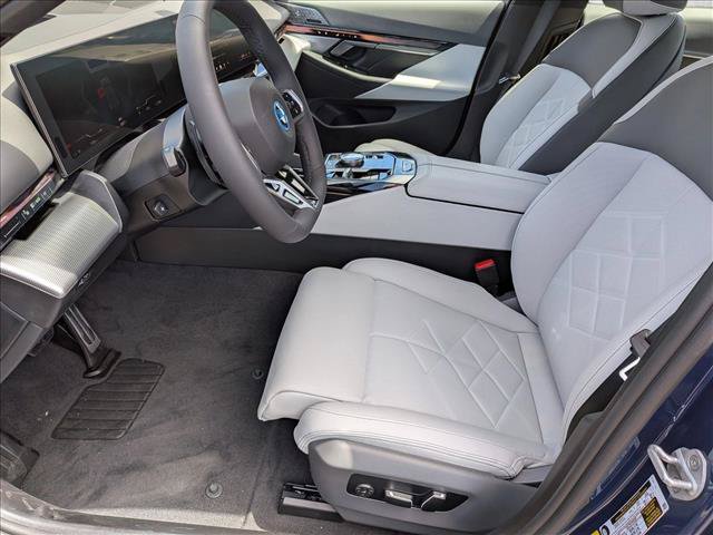 New 2027 BMW i5 M60 w/ M Sport Package AWD/4WD image 4