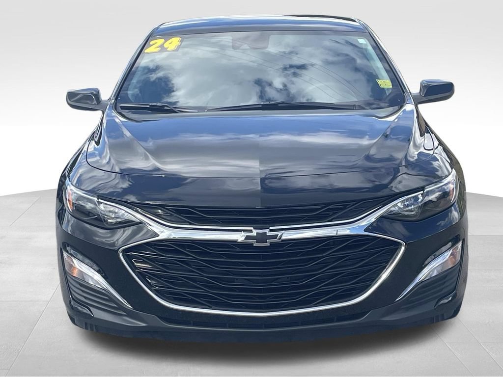 Used 2024 Chevrolet Malibu RS FWD image 9