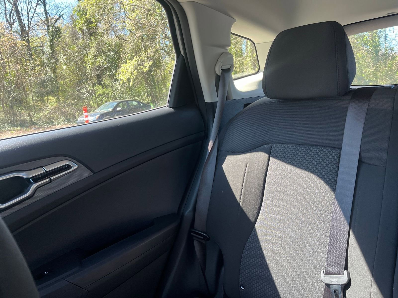 Used 2025 Kia Sportage LX image 38