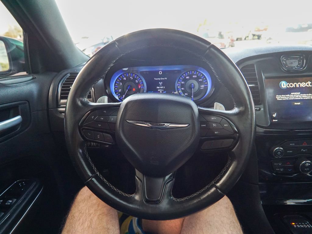 Used 2018 Chrysler 300 S w/ 300S Premium Group RWD image 21
