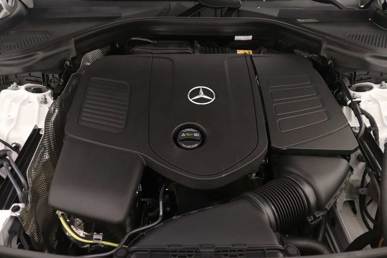 New 2026 Mercedes-Benz GLC 300 image 11