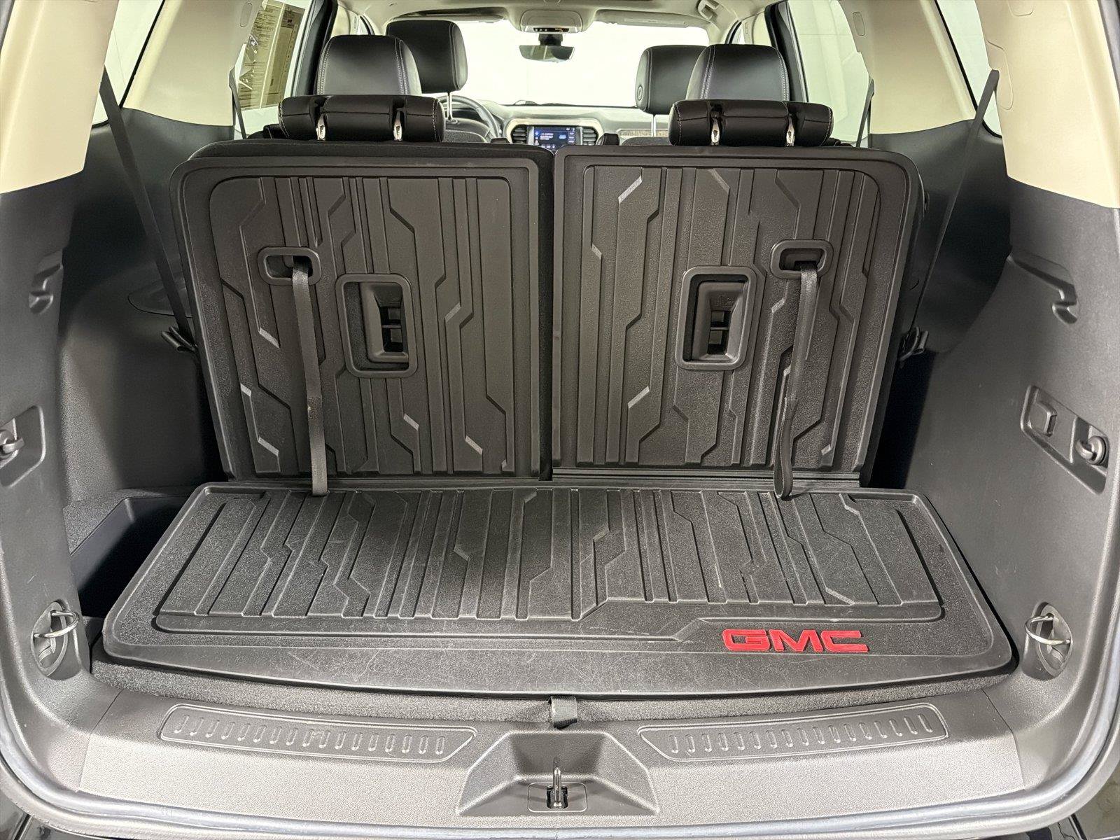 Certified 2023 GMC Acadia Denali w/ Denali Ultimate Package FWD image 17