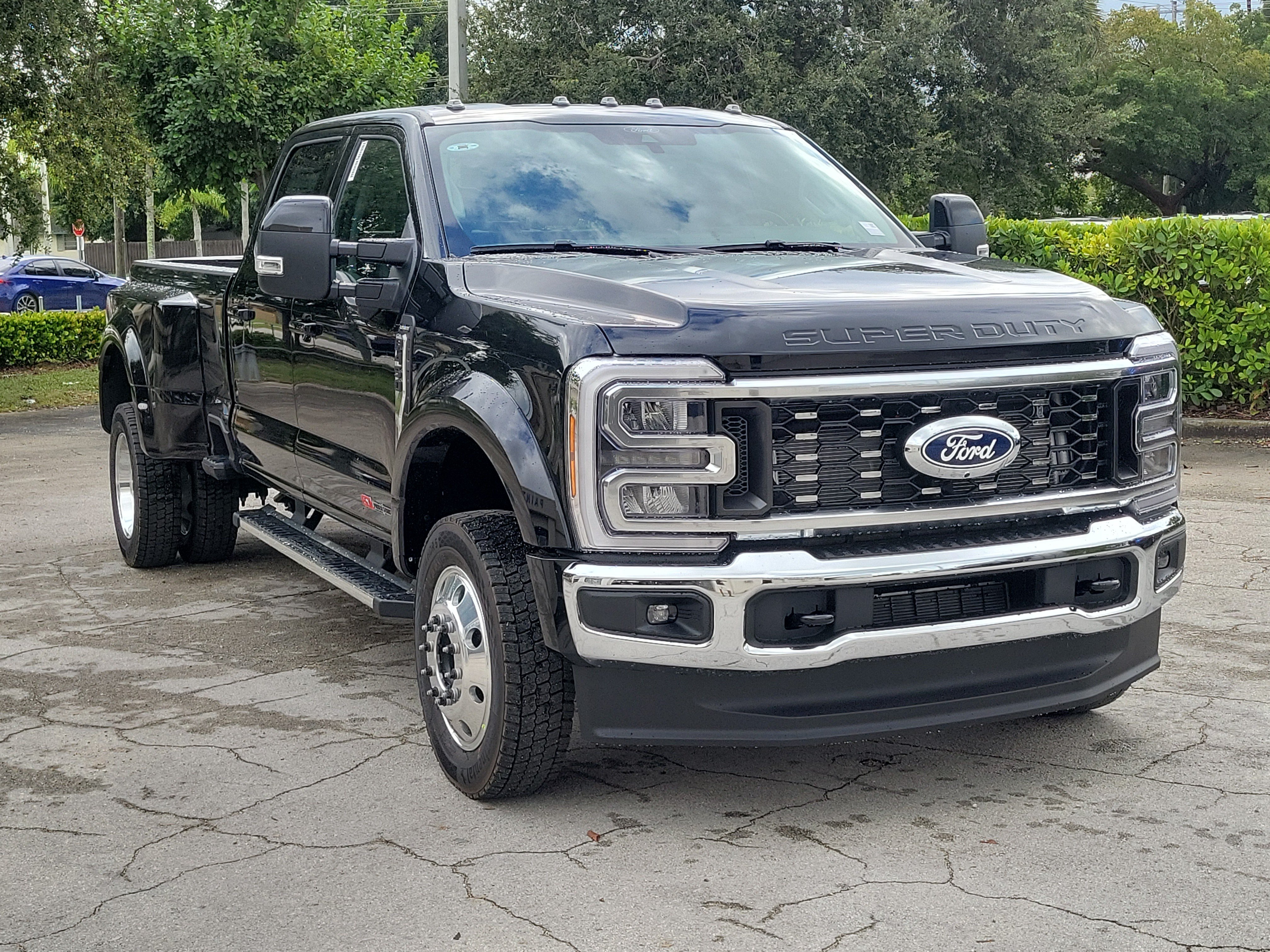 New 2027 Ford F450 Lariat w/ FX4 Off-Road Package AWD/4WD image 3