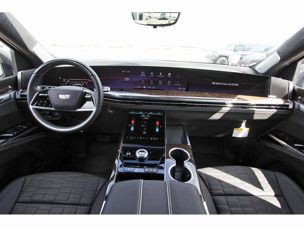 New 2026 Cadillac Escalade Platinum Sport w/ LPO, ONYX Package AWD/4WD image 9