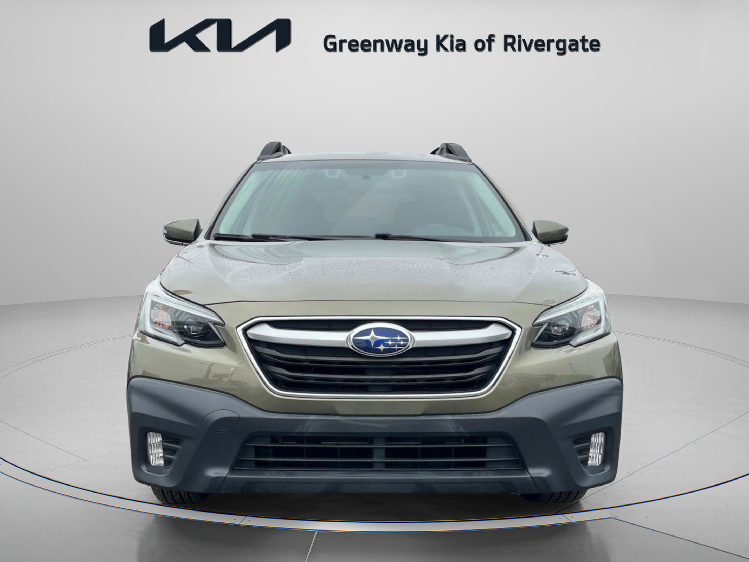 Used 2020 Subaru Outback Premium image 2