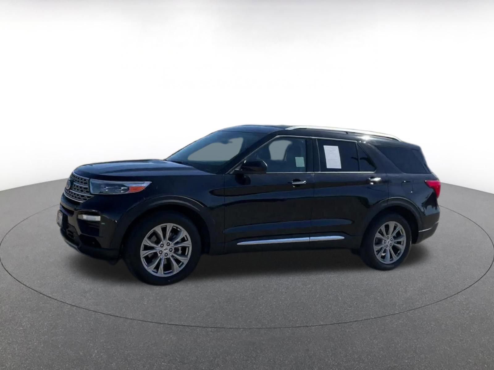 Used 2023 Ford Explorer Limited image 8