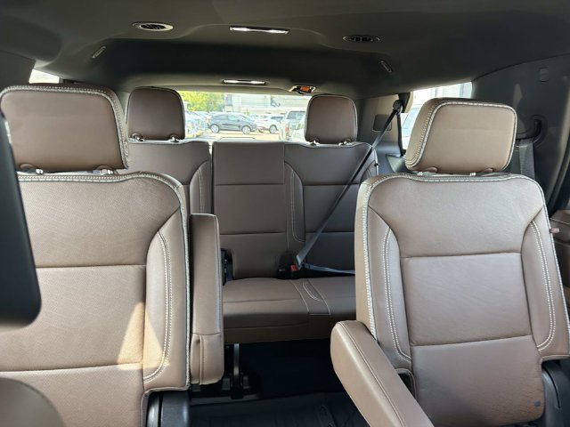 Used 2024 Chevrolet Tahoe High Country w/ Advanced Technology Package AWD/4WD image 12