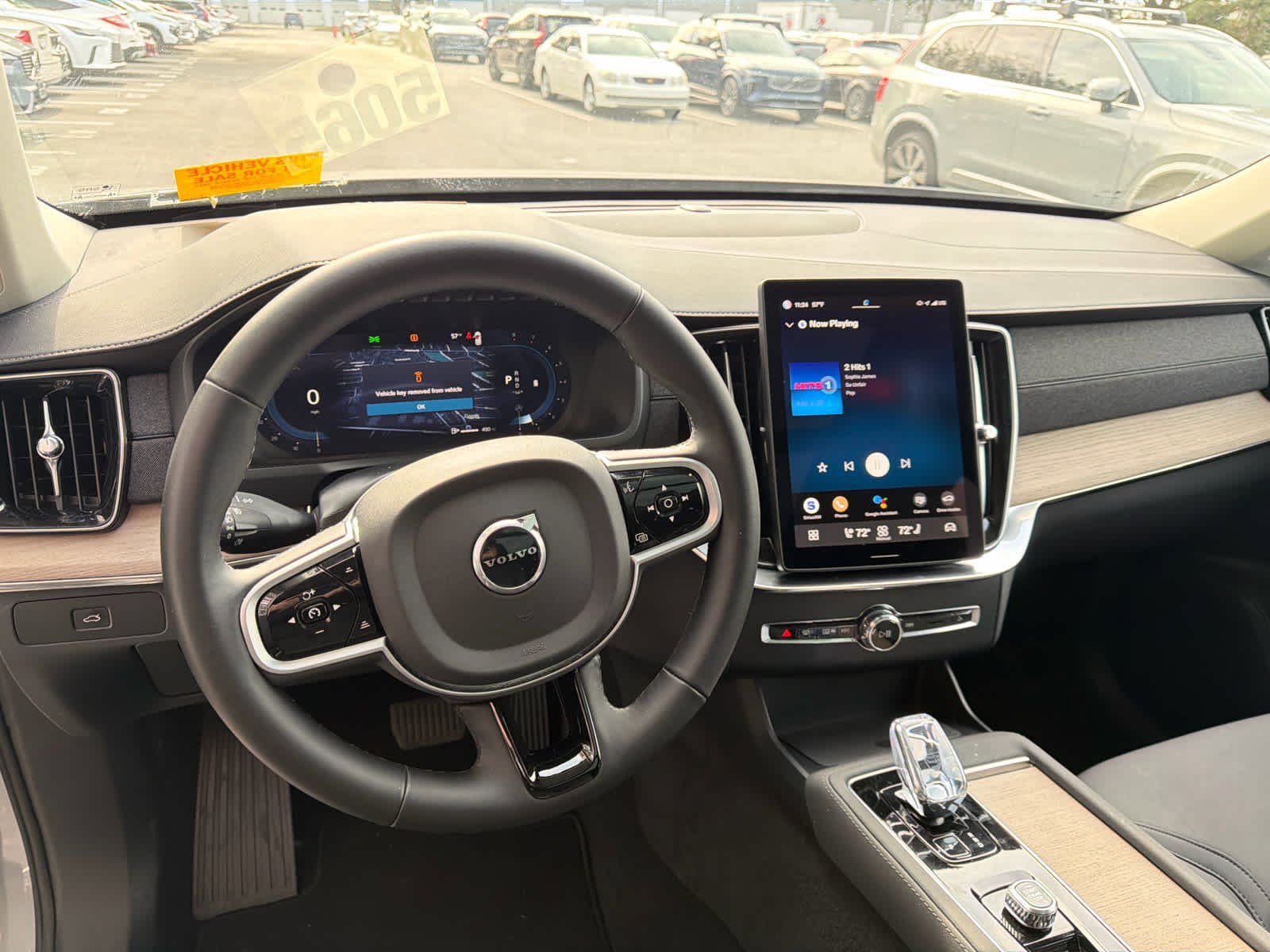 Certified 2025 Volvo XC90 B6 Plus image 61