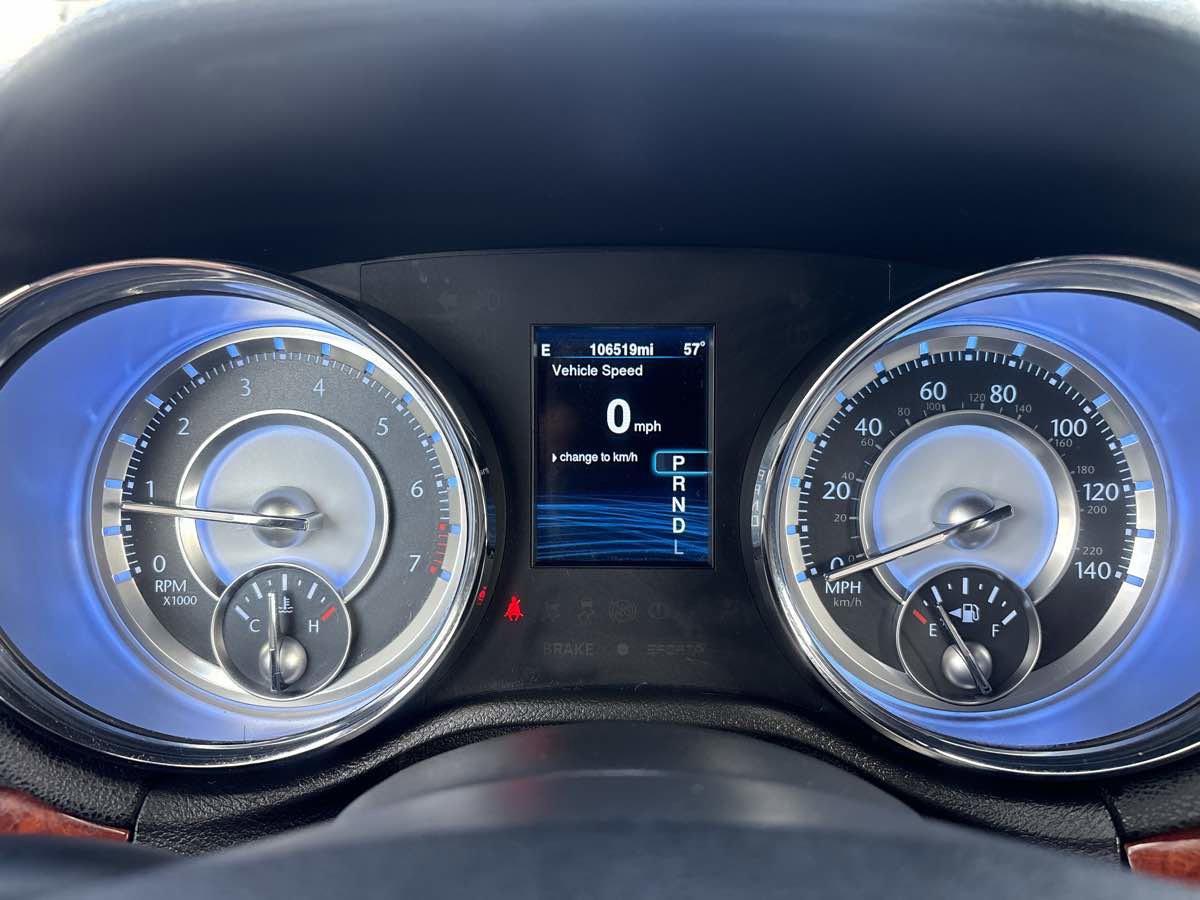 Used 2014 Chrysler 300 image 21