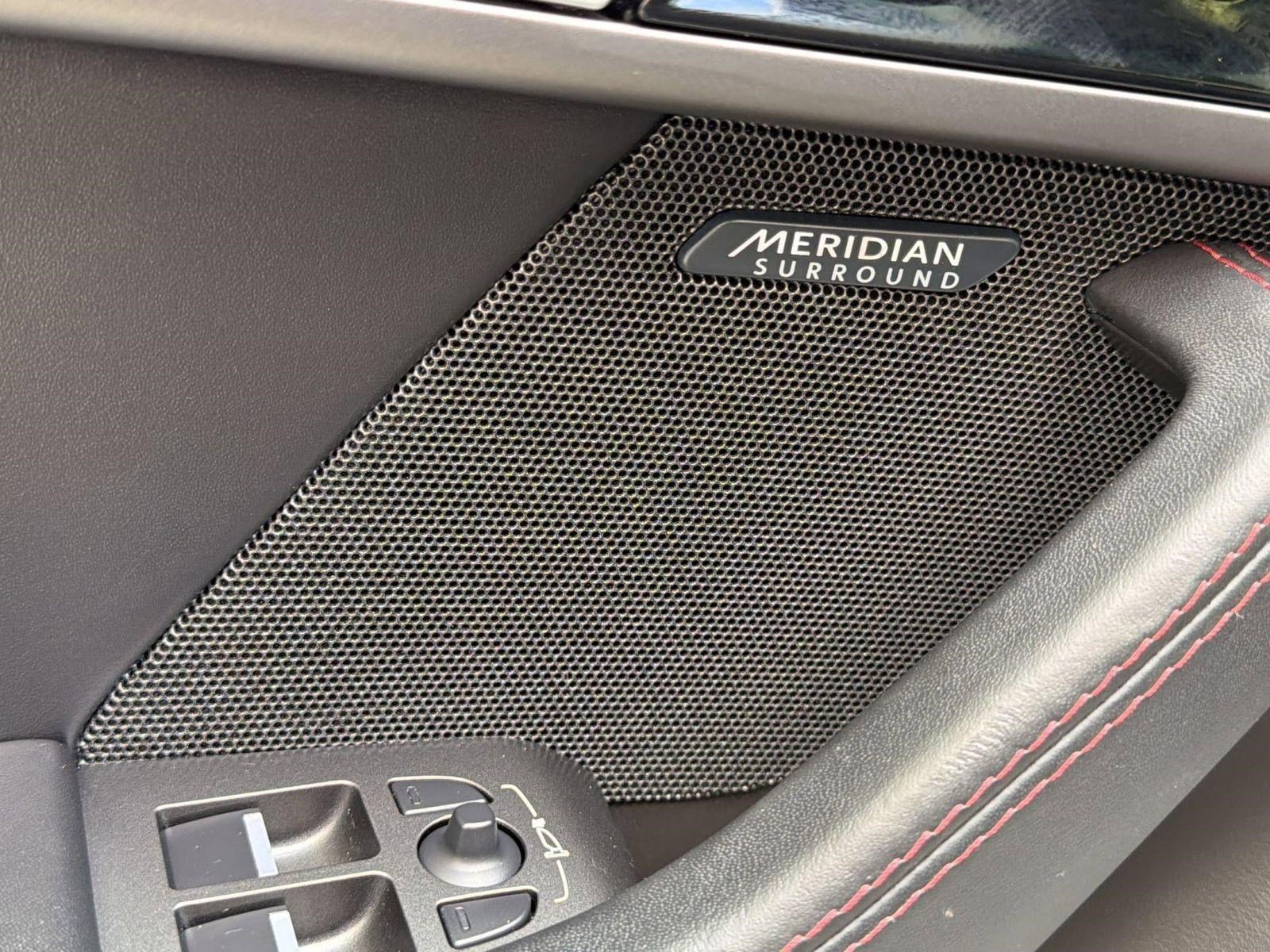 Used 2017 Jaguar F-TYPE Coupe image 19