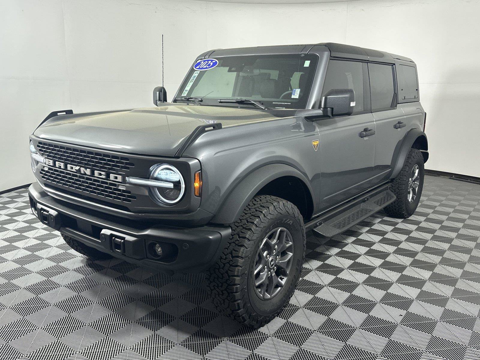 New 2025 Ford Bronco Badlands AWD/4WD image 3