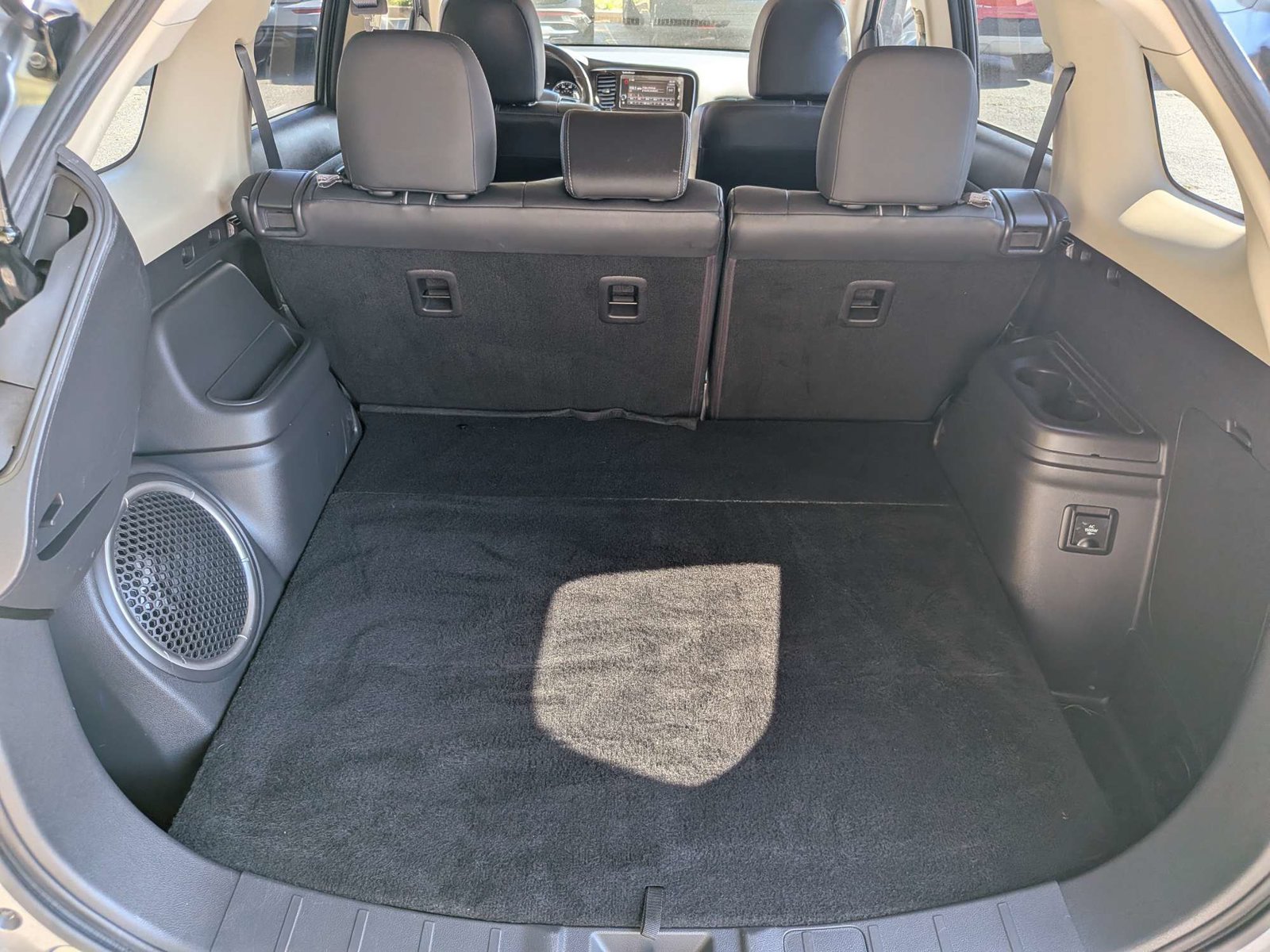 Used 2018 Mitsubishi Outlander GT AWD/4WD image 12