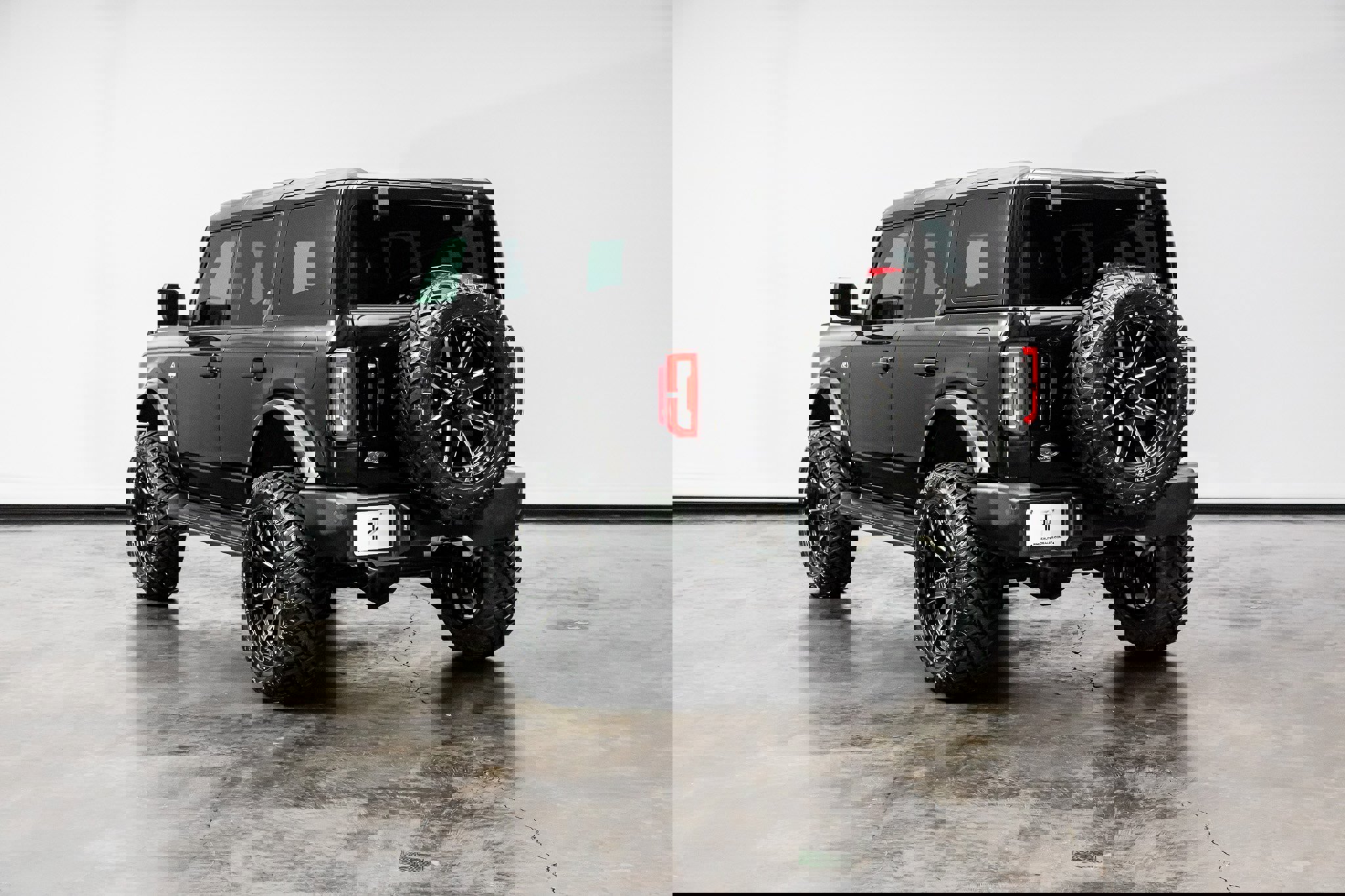 Used 2025 Ford Bronco Outer Banks image 17