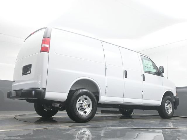 New 2026 Chevrolet Express 2500 image 11