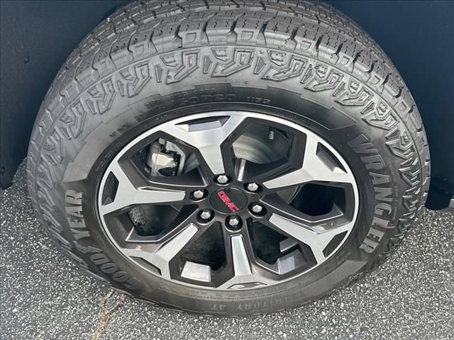 New 2026 GMC Yukon XL AT4 Ultimate AWD/4WD image 16