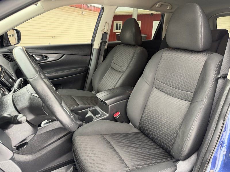 Used 2019 Nissan Rogue SV image 10