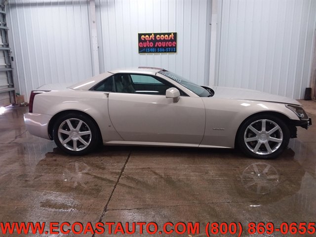 Used 2006 Cadillac XLR image 2